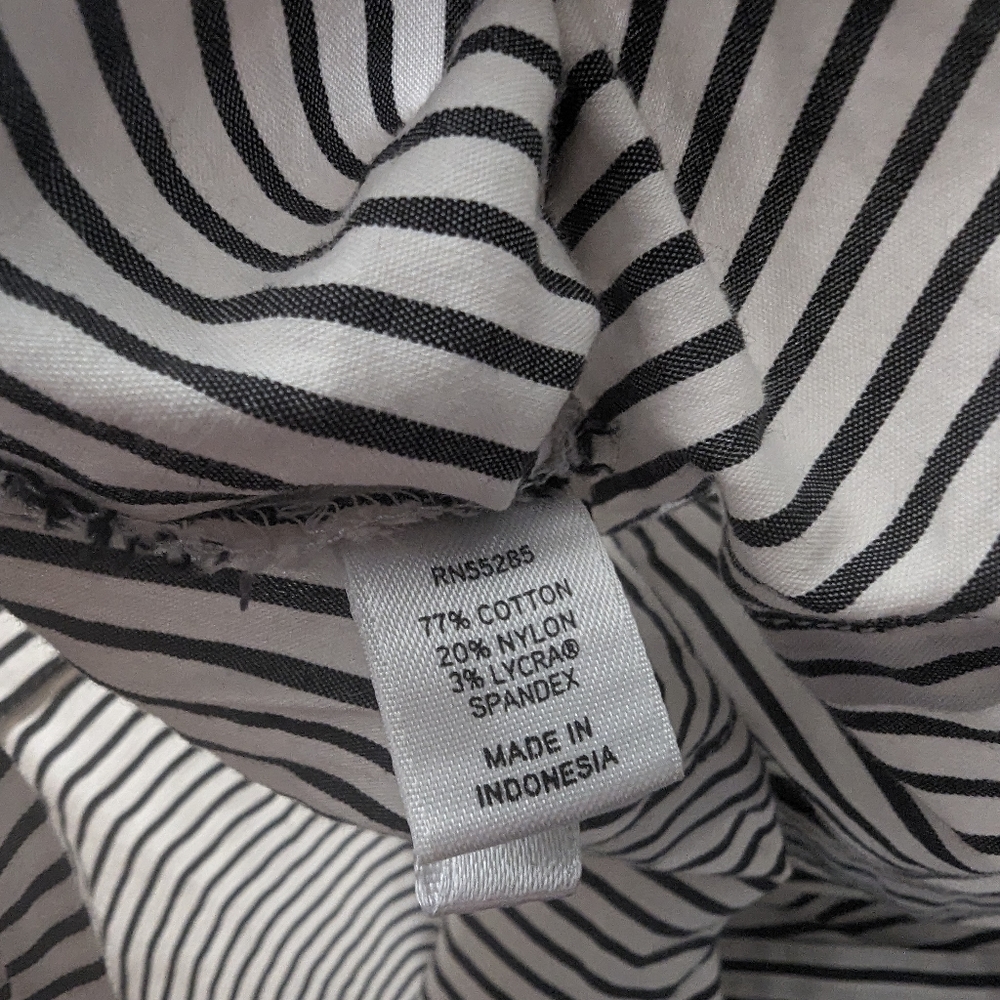 Express button down blouse - Picture 4 of 4